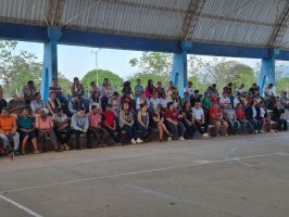 Padres de familia y acudientes asistentes al evento